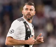 关于尤文图斯主席宣布引援计划，强化球队实力的信息